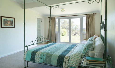 Ashgrove House: Farm Club Australia - St Kilda Accommodation 5