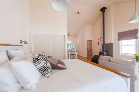The Nest At Gundaroo - St Kilda Accommodation 7