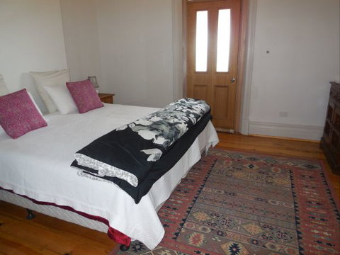 Book Keepers Cottage Waikerie - St Kilda Accommodation 3