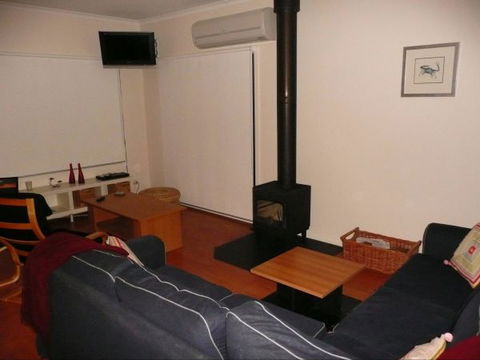 Manyana - St Kilda Accommodation 1