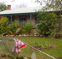 Naimanya Cottage - St Kilda Accommodation