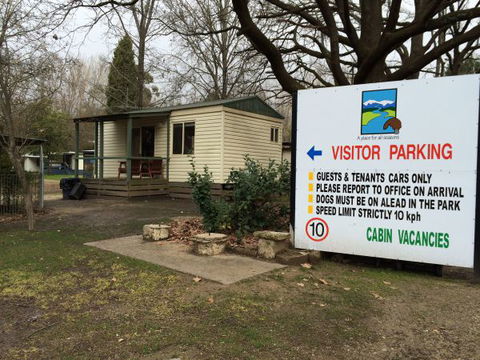 Ardern's Caravan Park, Myrtleford - St Kilda Accommodation 3