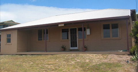 Fensom's Holiday Home - St Kilda Accommodation 26