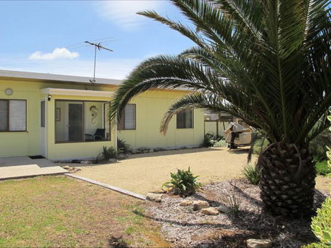 Fensom's Holiday Home - St Kilda Accommodation 18