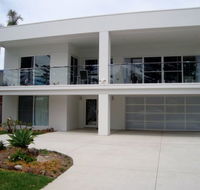 The White House - Shellharbour Village - St Kilda Accommodation