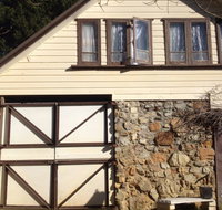 Peanuts Funny Farm - St Kilda Accommodation