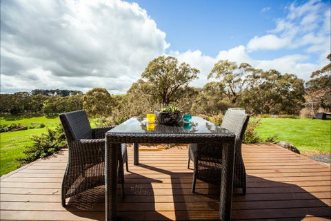 Sunnyside Cottage - St Kilda Accommodation 1