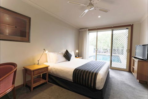 Eugenie's Luxury Accommodation - St Kilda Accommodation 3