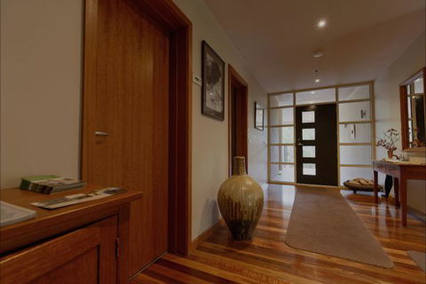 Eugenie's Luxury Accommodation - St Kilda Accommodation 9