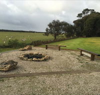 The Shore -Beachfront Accommodation - St Kilda Accommodation