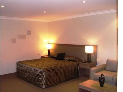 Parkes Int Motor Inn - St Kilda Accommodation 1