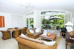Noosa Outrigger Beach Resort - St Kilda Accommodation 2