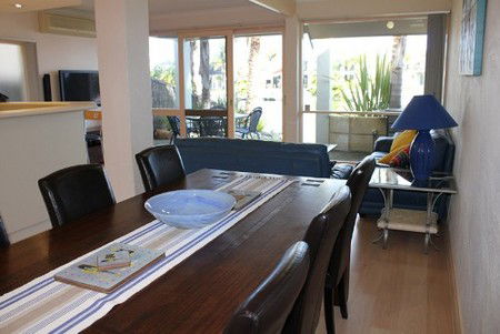 Marina Palms - St Kilda Accommodation 4