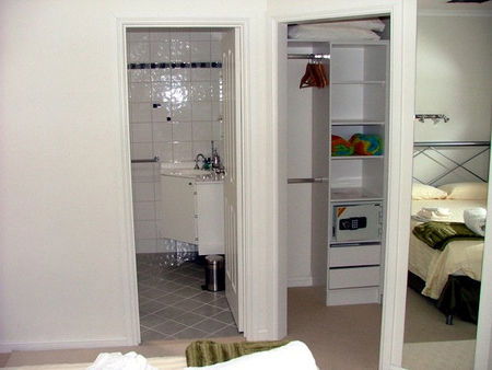 Tasman Beachside Apartments - St Kilda Accommodation 1