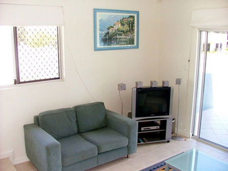 Tasman Beachside Apartments - St Kilda Accommodation 3
