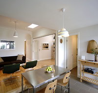 Cooks Hill Cottage - St Kilda Accommodation