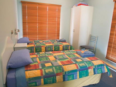 Strahan Bungalows - St Kilda Accommodation 3