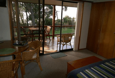 Sea Change Safety Cove - St Kilda Accommodation 3