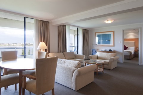 Crowne Plaza Perth - St Kilda Accommodation 3