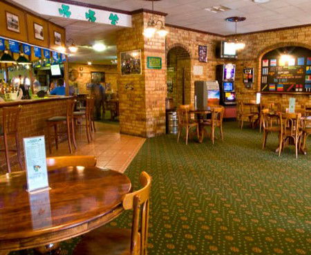 Albion Hotel - St Kilda Accommodation 4