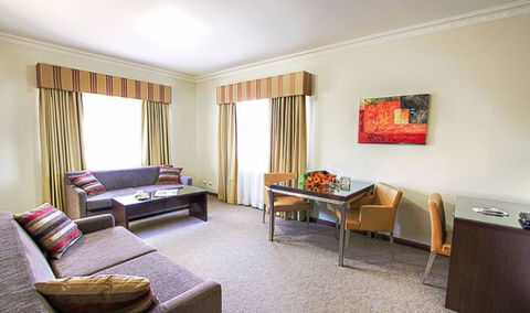 Governor Macquarie Motor Inn - St Kilda Accommodation 1