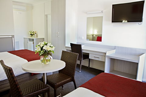 Governor Macquarie Motor Inn - St Kilda Accommodation 5