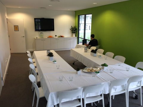 Thornleigh Golf Centre - St Kilda Accommodation 3