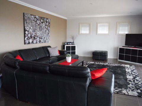 Marina Vista - St Kilda Accommodation 1