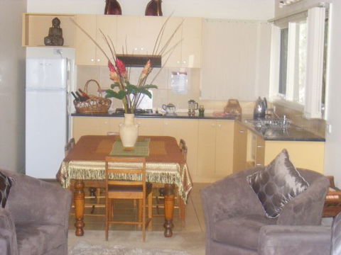 Weeroona Retreat B&B - St Kilda Accommodation 5