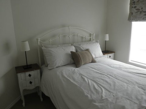 C&C's Bed And Breakfast - St Kilda Accommodation 3