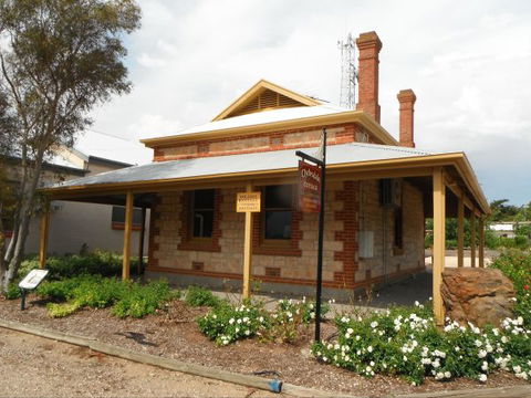 Clydesdale Cottage Bed & Breakfast - St Kilda Accommodation 1
