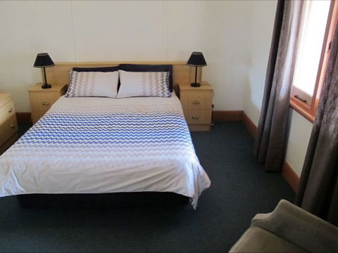 Ellison's Holiday Home - St Kilda Accommodation 2