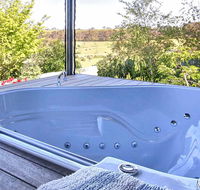 A Way to Relax at Welcome Springs Country Stays - St Kilda Accommodation