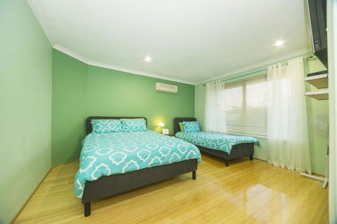 Alpha Homestay - St Kilda Accommodation 0