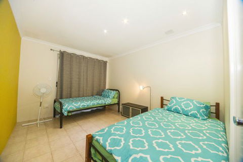Alpha Homestay - St Kilda Accommodation 3