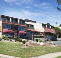 Aspire Alpine Gables and Brumby Bar - St Kilda Accommodation