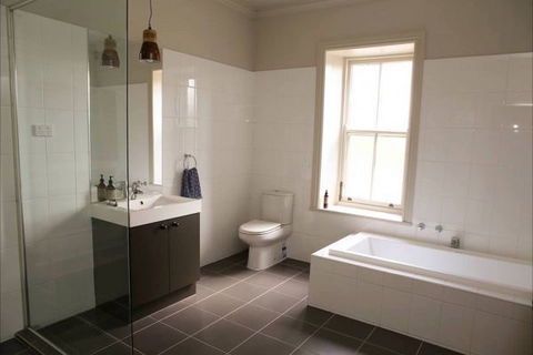 Barunah Plains Station - Cool Cottage - St Kilda Accommodation 4