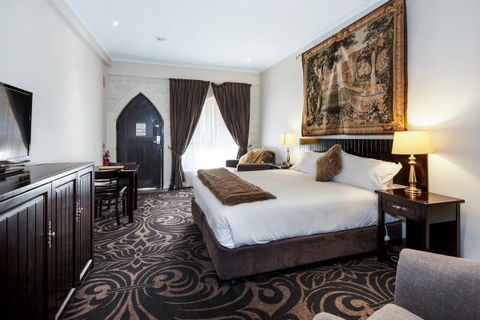 Castle Suites - Kryal Castle - St Kilda Accommodation 0