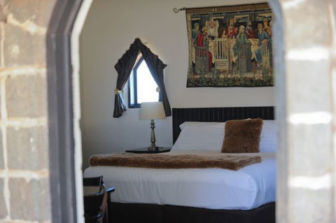 Castle Suites - Kryal Castle - St Kilda Accommodation 2