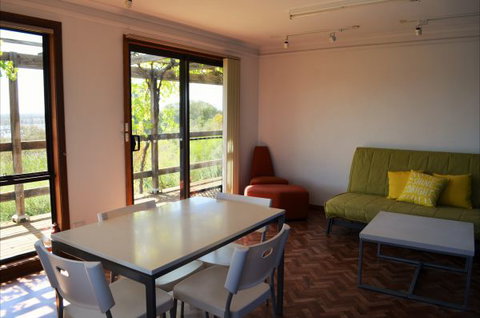 Coongalena View - St Kilda Accommodation 2