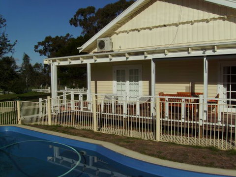 Daisyburn Homestead - St Kilda Accommodation 3