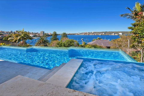 Deep Blue - St Kilda Accommodation 0