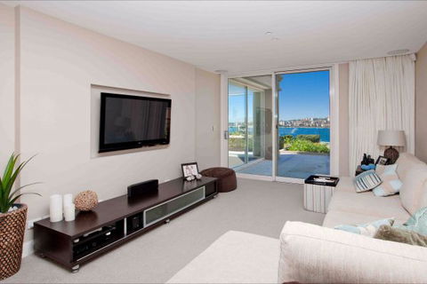 Deep Blue - St Kilda Accommodation 4