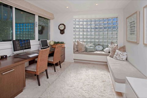 Deep Blue - St Kilda Accommodation 5