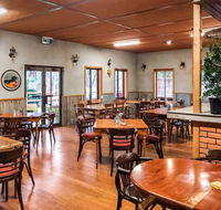Hungry Horse Hotel Molesworth - St Kilda Accommodation