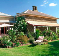 Lochinver Farm Homestead and Cottages - St Kilda Accommodation