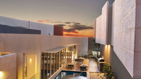 The Frames - Luxury Riverland Accommodation - St Kilda Accommodation 0