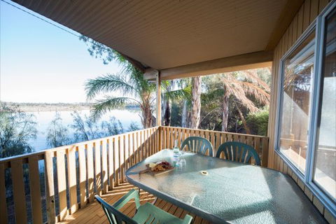 Mundic Waterfront Cottages - St Kilda Accommodation 5
