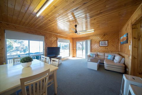 Mundic Waterfront Cottages - St Kilda Accommodation 6