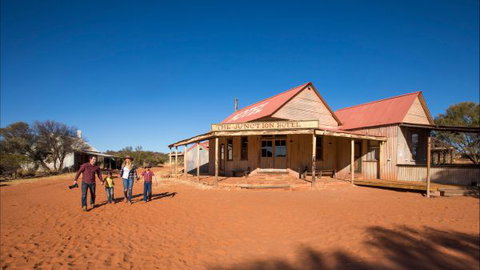 Ooraminna Station Homestead - St Kilda Accommodation 8